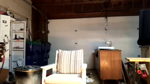 Snapshot of jawssharkparty chatting on 10/06/25, 04:54 Jaws online show from 10/06/25, 04:54