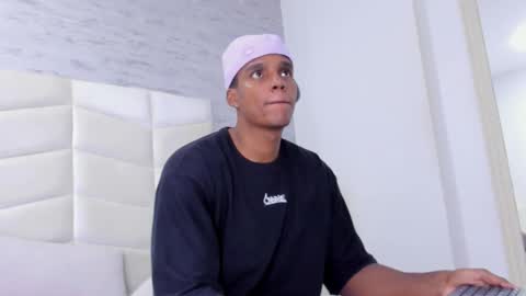 jax black online show from 11/19/25, 07:03