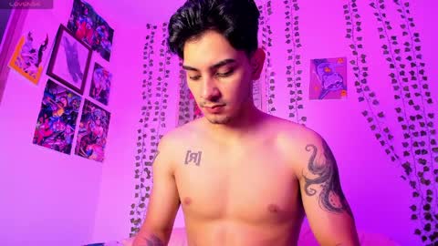 Snapshot of jaxjinx_ chatting on 04/10/26, 01:33 Jax and Jinx online show from 04/10/26, 01:33