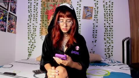 Snapshot of jaxjinx_ chatting on 04/11/26, 12:26 Jax and Jinx online show from 04/11/26, 12:26