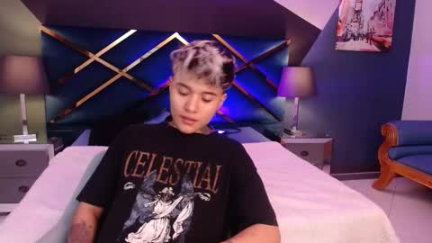 Snapshot of jaxwolf_ chatting on 01/14/26, 03:23 JAX online show from 01/14/26, 03:23