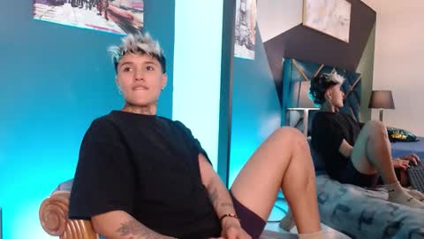 Snapshot of jaxwolf_ chatting on 01/16/26, 03:43 JAX online show from 01/16/26, 03:43