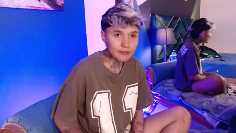 Snapshot of jaxwolf_ chatting on 01/17/26, 03:33 JAX online show from 01/17/26, 03:33