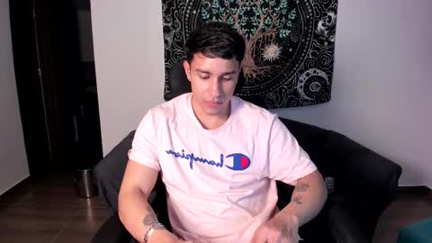 Snapshot of jay_marcos chatting on 02/18/25, 04:37 Jay marcos online show from 02/18/25, 04:37