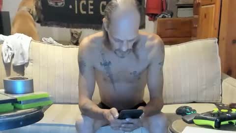 Snapshot of jay_short7863 chatting on 04/27/26, 01:09 O F jay short786 online show from 04/27/26, 01:09