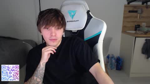 Jayce online show from 10/04/25, 05:22