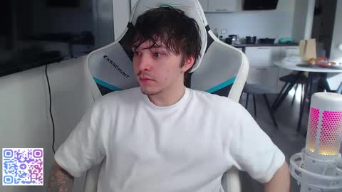 Jayce online show from 05/25/26, 04:07