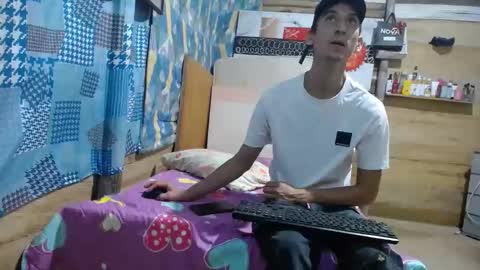 Snapshot of jaycob_v chatting on 05/10/26, 12:38 jaycob_v online show from 05/10/26, 12:38