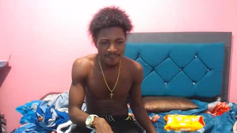 Snapshot of jaycolinss chatting on 01/01/25, 11:05 jaycollins online show from 01/01/25, 11:05