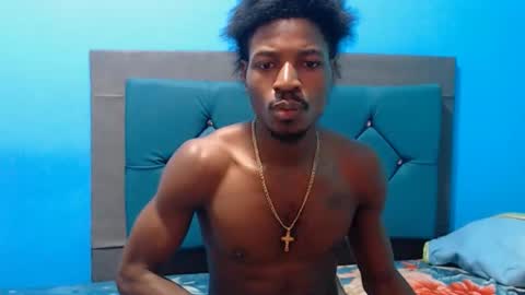 Snapshot of jaycolinss chatting on 01/13/25, 06:49 jaycollins online show from 01/13/25, 06:49