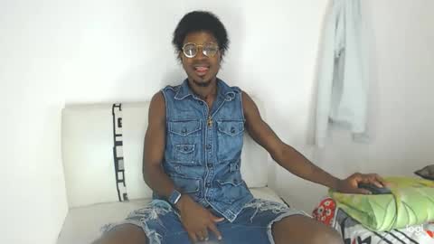 Snapshot of jaycolinss chatting on 01/27/25, 06:09 jaycollins online show from 01/27/25, 06:09