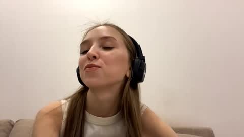 Isabella Rose online show from 03/03/26, 02:12