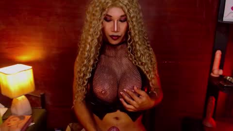 Snapshot of jayetan chatting on 09/17/25, 01:02 jayetan online show from 09/17/25, 01:02