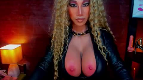 Snapshot of jayetan chatting on 10/17/25, 01:53 jayetan online show from 10/17/25, 01:53