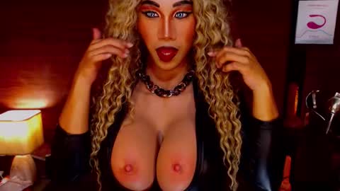 Snapshot of jayetan chatting on 10/20/25, 12:16 jayetan online show from 10/20/25, 12:16