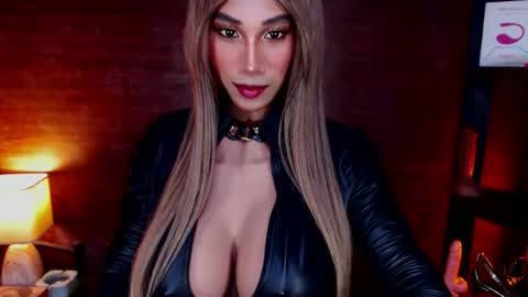 Snapshot of jayetan chatting on 11/25/25, 12:16 jayetan online show from 11/25/25, 12:16