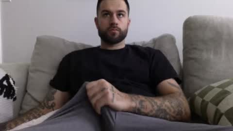 Snapshot of jayg333 chatting on 12/05/25, 02:03 jayg333 online show from 12/05/25, 02:03