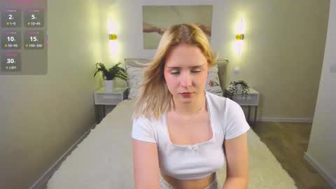 Snapshot of jayjanice chatting on 11/24/25, 02:39 Molly online show from 11/24/25, 02:39