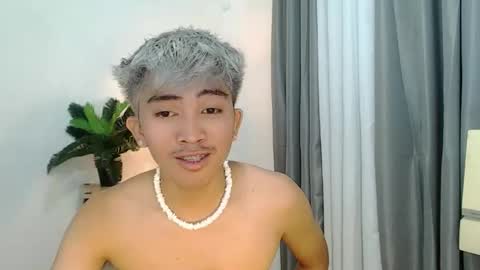 jaysee_hugecox online show from 04/16/26, 10:38