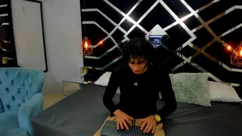 Snapshot of jaytaylorr chatting on 05/16/26, 11:53 Jay Taylor online show from 05/16/26, 11:53