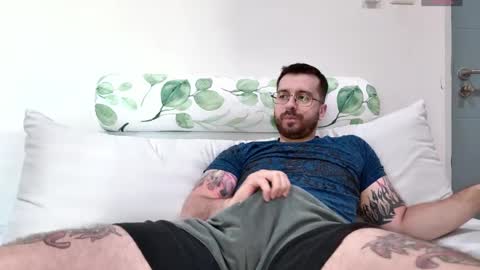 Snapshot of jayxcee_official chatting on 03/03/25, 04:36 jayxcee OFFICIAL online show from 03/03/25, 04:36