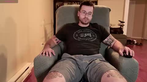 Snapshot of jayxcee_official chatting on 10/16/25, 12:11 jayxcee OFFICIAL online show from 10/16/25, 12:11