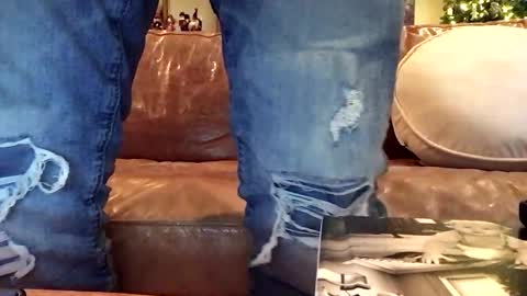 Snapshot of jayz_930 chatting on 12/28/24, 09:51 jayz_930 online show from 12/28/24, 09:51