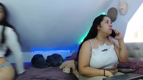 Snapshot of jazmin_dharius chatting on 10/28/25, 01:36 Jazmin and Scarlett online show from 10/28/25, 01:36