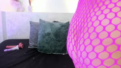 Snapshot of jazmin_flores1 chatting on 06/23/26, 11:36 Jazmin online show from 06/23/26, 11:36