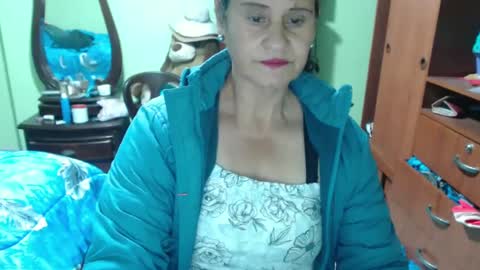 Snapshot of jazmin_rios chatting on 01/21/25, 02:37 jazmim online show from 01/21/25, 02:37