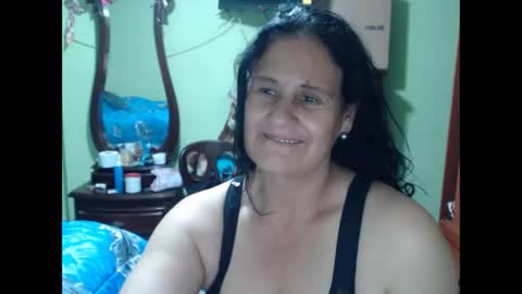 Snapshot of jazmin_rios chatting on 01/21/25, 11:45 jazmim online show from 01/21/25, 11:45