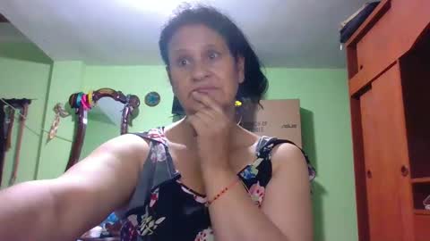Snapshot of jazmin_rios chatting on 01/24/25, 01:36 jazmim online show from 01/24/25, 01:36