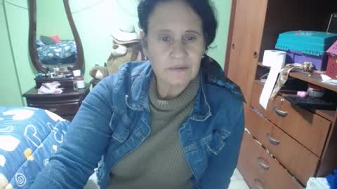 Snapshot of jazmin_rios chatting on 01/27/25, 12:43 jazmim online show from 01/27/25, 12:43