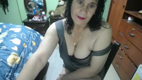 Snapshot of jazmin_rios chatting on 01/27/25, 11:11 jazmim online show from 01/27/25, 11:11