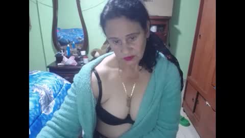 Snapshot of jazmin_rios chatting on 01/29/25, 12:01 jazmim online show from 01/29/25, 12:01