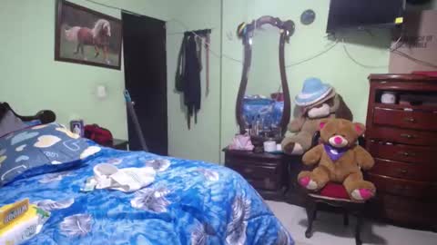 Snapshot of jazmin_rios chatting on 02/07/25, 03:30 jazmim online show from 02/07/25, 03:30