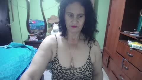 Snapshot of jazmin_rios chatting on 02/16/25, 02:10 jazmim online show from 02/16/25, 02:10