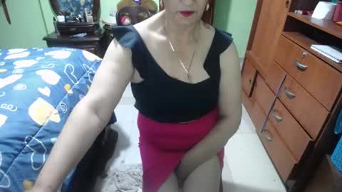 Snapshot of jazmin_rios chatting on 02/24/25, 12:05 jazmim online show from 02/24/25, 12:05