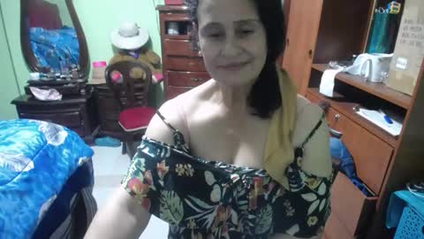 Snapshot of jazmin_rios chatting on 03/01/25, 01:22 jazmim online show from 03/01/25, 01:22