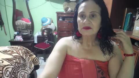 Snapshot of jazmin_rios chatting on 03/10/25, 06:45 jazmim online show from 03/10/25, 06:45