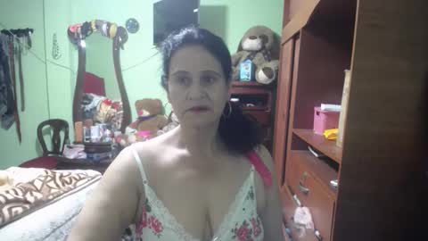 Snapshot of jazmin_rios chatting on 10/12/25, 11:31 jazmim online show from 10/12/25, 11:31