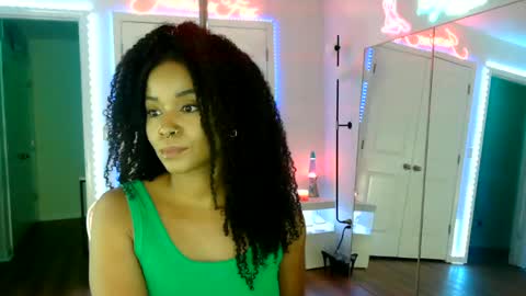 Jazmine Fox online show from 06/25/26, 07:40