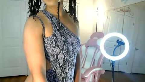 Jazmine Fox online show from 07/15/26, 09:20