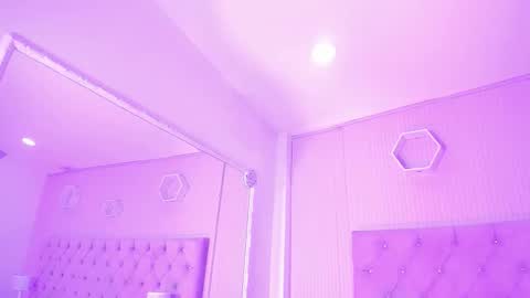 Jazminrusso  online show from 02/05/26, 06:18