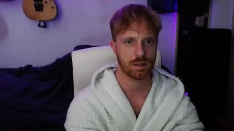 Snapshot of jb_cams chatting on 12/21/24, 03:42 jb_cams online show from 12/21/24, 03:42