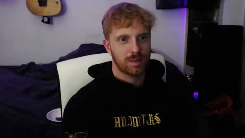 Snapshot of jb_cams chatting on 12/21/24, 06:55 jb_cams online show from 12/21/24, 06:55