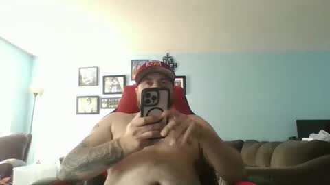 Snapshot of jbaby1998835901 chatting on 11/03/25, 07:04 Josh online show from 11/03/25, 07:04