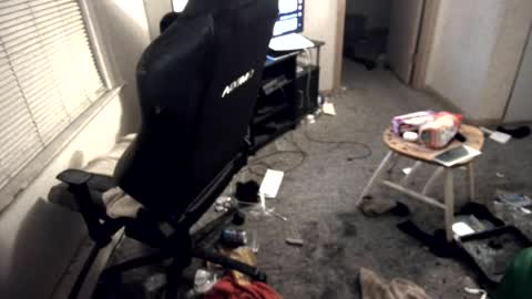 jburns87 online show from 06/28/26, 07:14