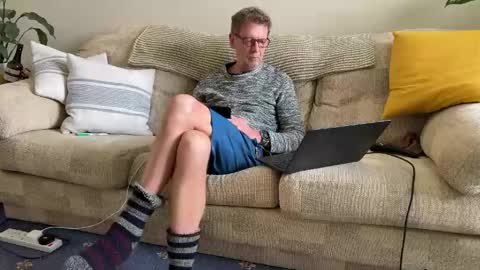 Jon online show from 04/12/26, 03:50