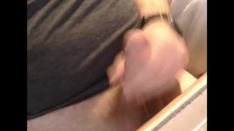 Snapshot of jcdogg11 chatting on 10/27/25, 05:06 jcdogg11 online show from 10/27/25, 05:06